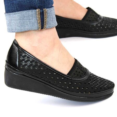 Pantofi de dama,comozi si usori cu perforatii A-003-BLACK, Marime: 38**, 
